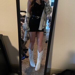 white cowgirl boots ♡彡